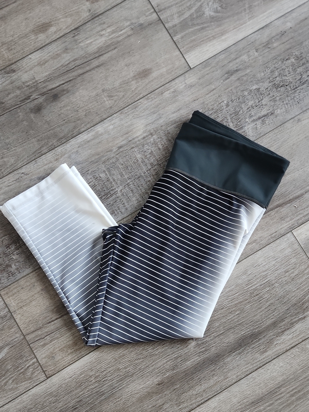 GAP Fit G Fast Striped Leggings - Black & White